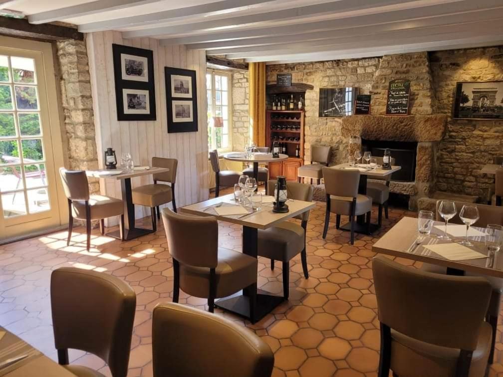 Auberge Le John Steele Sainte-Mère-Église 外观 照片