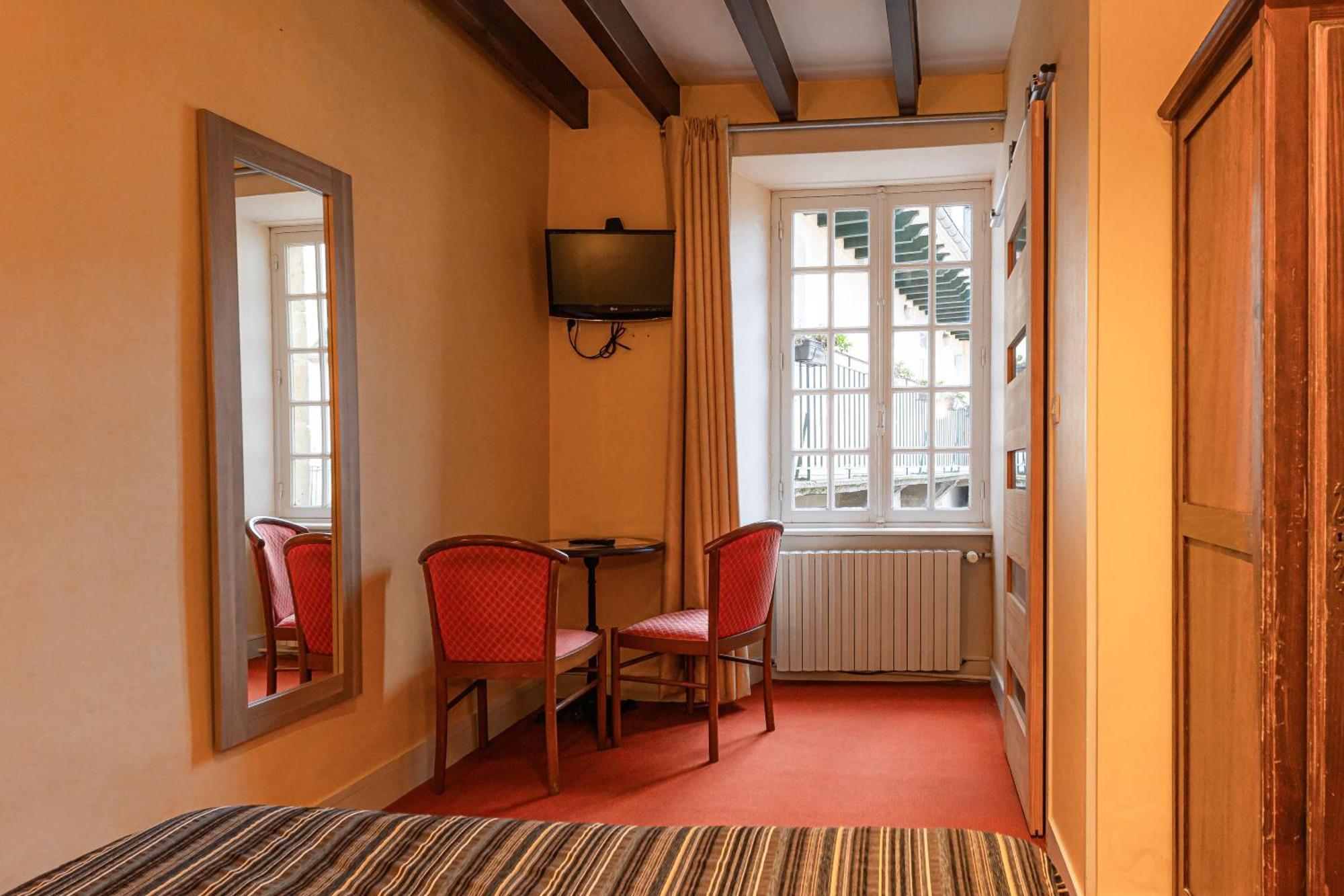 Auberge Le John Steele Sainte-Mère-Église 外观 照片